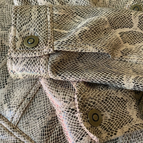 Good looking jacket Python look in cream and brown. Size 12 Ruby Rd - Picture 9 of 11
